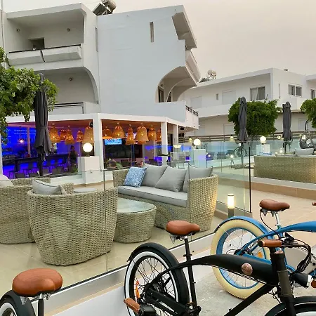 Penelope Hotel *