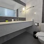 Penelope Hotel *