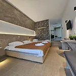 Penelope Hotel イアリソス