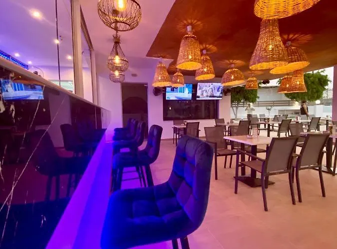 Penelope Pool & Restaurant Hotel Szálloda *