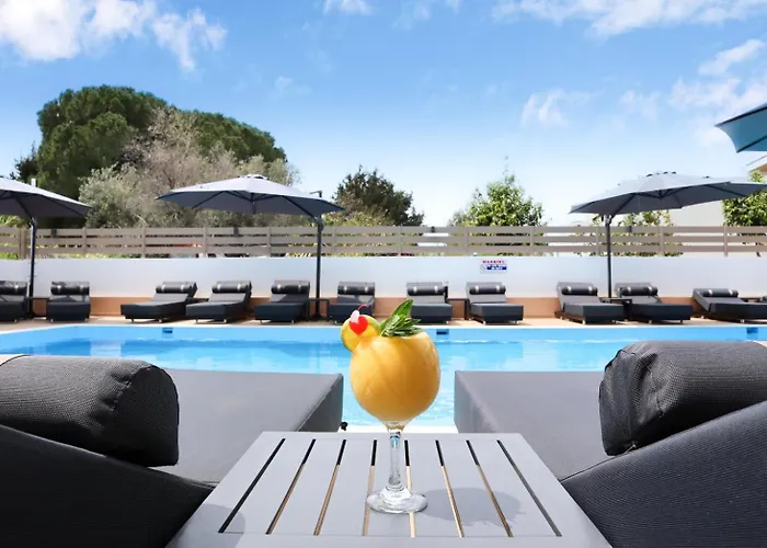 Penelope Hotel *